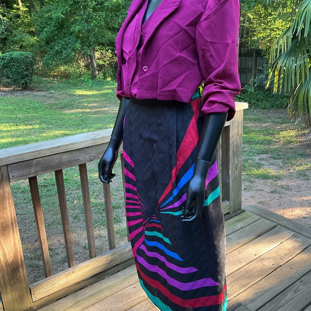 Colorful Striped Women's Skirt Vintage Gem ✨✨✨
